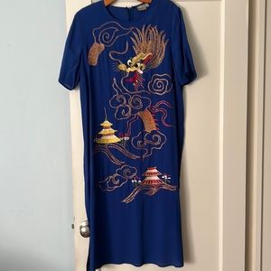 Beautiful, embroidered dragon dress, gold shimmery, stunning, unique